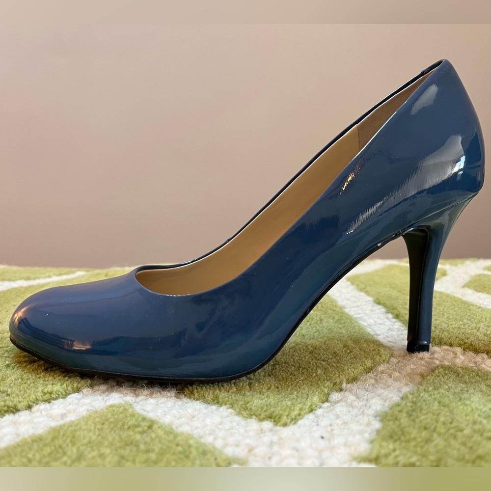 Nine West Blue Faux Patent Heels